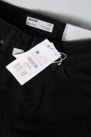 Γυναικείο Τζίν Bershka, Μέγεθος XS, Χρώμα Μαύρο, Τιμή 28,45 €