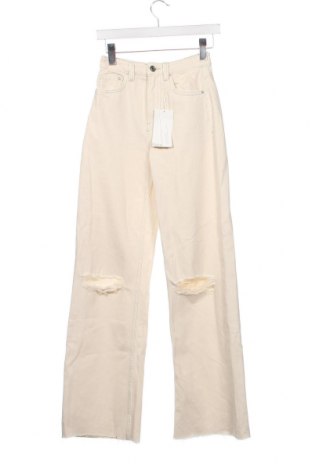 Damen Jeans Bershka, Größe XS, Farbe Ecru, Preis 19,21 €