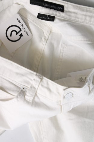 Damen Jeans Calvin Klein Jeans, Größe L, Farbe Weiß, Preis 35,05 €