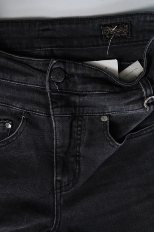 Damen Jeans Herrlicher, Größe S, Farbe Grau, Preis € 12,45