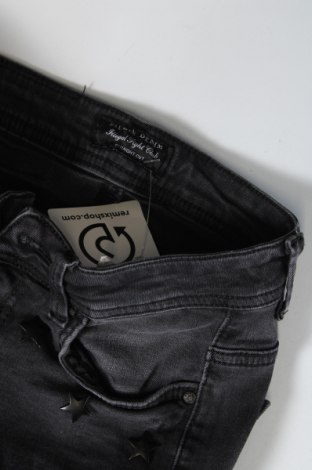 Damen Jeans Liuzin, Größe S, Farbe Grau, Preis 4,15 €