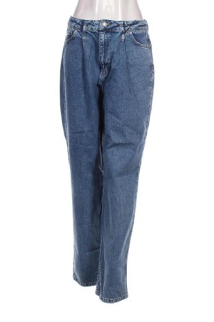 Γυναικείο Τζίν NA-KD, Μέγεθος M, Χρώμα Μπλέ, Τιμή 15,70 €