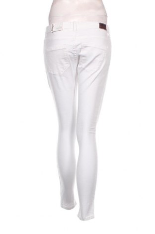 Γυναικείο Τζίν ONLY, Μέγεθος M, Χρώμα Λευκό, Τιμή 5,26 €