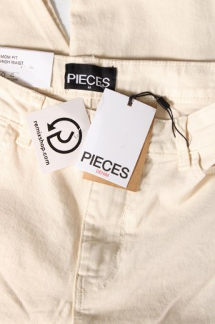 Damen Jeans Pieces, Größe M, Farbe Ecru, Preis € 35,05
