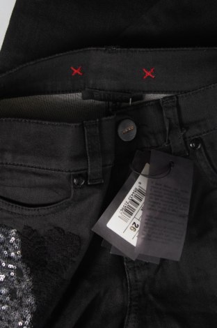 Dámske džínsy  Pinko, Veľkosť M, Farba Čierna, Cena  120,62 €