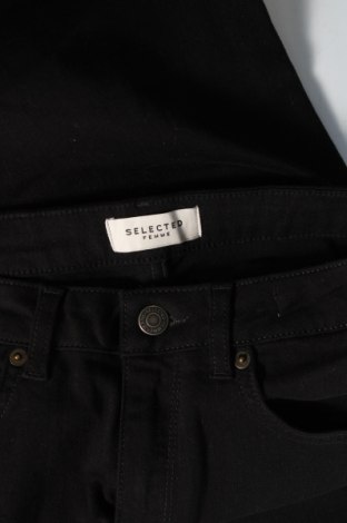 Dámske džínsy  Selected Femme, Veľkosť M, Farba Čierna, Cena  8,85 €