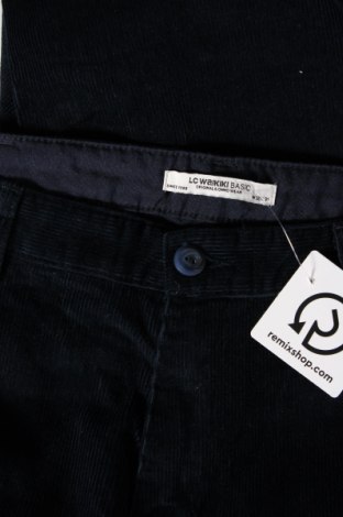 Дамски джинси LC Waikiki, Размер XL, Цвят Син, Цена 10,15 лв.