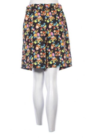 Γυναικείο κοντό παντελόνι, Μέγεθος XXL, Χρώμα Πολύχρωμο, Τιμή 11,75 €