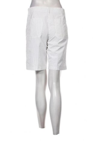 Дамски къс панталон Abacus, Размер M, Цвят Бял, Цена 20,40 лв.