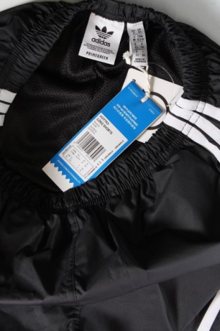 Pantaloni scurți de femei Adidas Originals, Mărime XXS, Culoare Negru, Preț 236,84 Lei