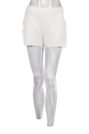 Γυναικείο κοντό παντελόνι Amisu, Μέγεθος M, Χρώμα Λευκό, Τιμή 4,70 €