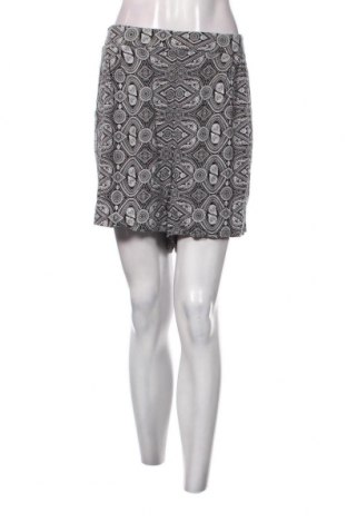 Γυναικείο κοντό παντελόνι Avella, Μέγεθος 3XL, Χρώμα Πολύχρωμο, Τιμή 4,47 €