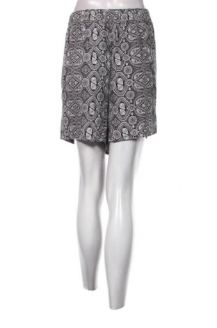 Γυναικείο κοντό παντελόνι Avella, Μέγεθος 3XL, Χρώμα Πολύχρωμο, Τιμή 4,47 €