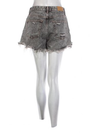 Damen Shorts Bershka, Größe M, Farbe Grau, Preis 13,22 €