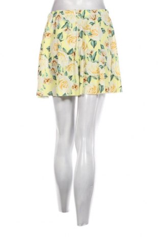 Damen Shorts Boohoo, Größe M, Farbe Gelb, Preis 6,71 €