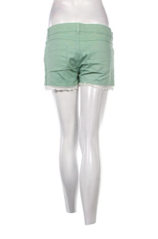 Γυναικείο κοντό παντελόνι Broadway, Μέγεθος M, Χρώμα Πράσινο, Τιμή 2,94 €