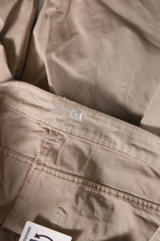 Дамски къс панталон C&A, Размер XL, Цвят Бежов, Цена 19,00 лв.