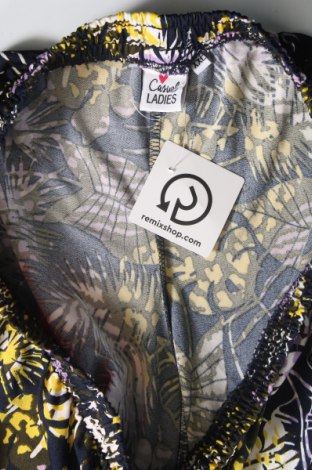 Γυναικείο κοντό παντελόνι Casual Ladies, Μέγεθος XL, Χρώμα Πολύχρωμο, Τιμή 5,52 €