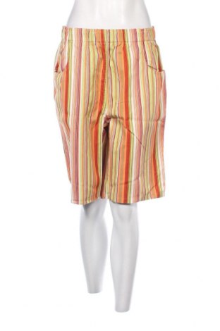 Γυναικείο κοντό παντελόνι Charmant, Μέγεθος XL, Χρώμα Πολύχρωμο, Τιμή 8,00 €
