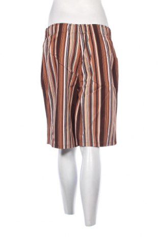 Дамски къс панталон Charmant, Размер XL, Цвят Кафяв, Цена 15,01 лв.