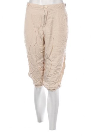 Дамски къс панталон Days Like This, Размер XL, Цвят Бежов, Цена 8,55 лв.