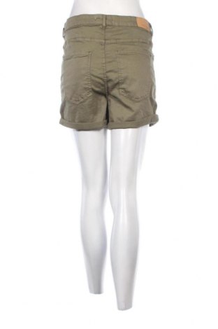 Дамски къс панталон Gina Tricot, Размер XL, Цвят Зелен, Цена 15,00 лв.
