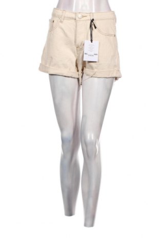 Дамски къс панталон Glamorous, Размер M, Цвят Екрю, Цена 16,56 лв.