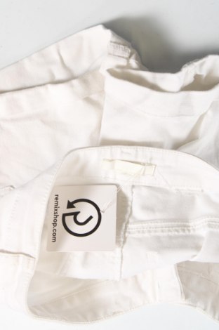 Дамски къс панталон H&M, Размер XS, Цвят Бял, Цена 19,00 лв.