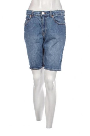Дамски къс панталон H&M, Размер M, Цвят Син, Цена 11,40 лв.