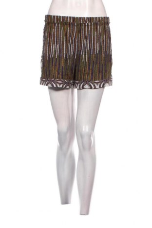 Γυναικείο κοντό παντελόνι H&M Conscious Collection, Μέγεθος S, Χρώμα Πολύχρωμο, Τιμή 3,88 €