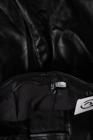 Γυναικείο κοντό παντελόνι H&M Divided, Μέγεθος XL, Χρώμα Μαύρο, Τιμή 6,70 €