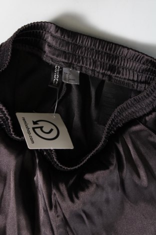 Pantaloni scurți de femei H&M Divided, Mărime XS, Culoare Negru, Preț 20,36 Lei