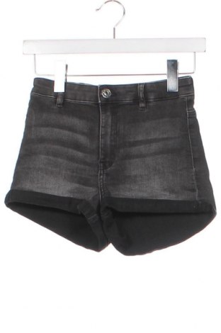 Pantaloni scurți de femei H&M Divided, Mărime S, Culoare Negru, Preț 48,00 Lei