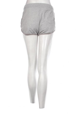 Pantaloni scurți de femei Hummel, Mărime M, Culoare Gri, Preț 31,58 Lei