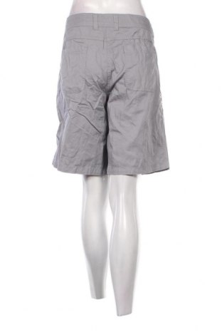 Дамски къс панталон Kangaroos, Размер XXL, Цвят Сив, Цена 12,48 лв.