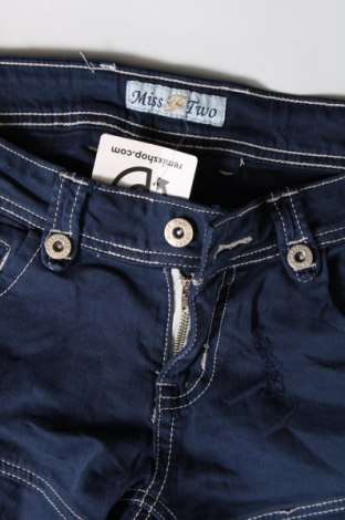 Дамски къс панталон Miss Two, Размер L, Цвят Син, Цена 8,55 лв.