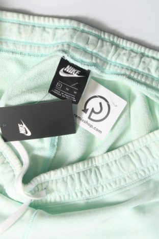Dámské kraťasy  Nike, Velikost XL, Barva Zelená, Cena  557,00 Kč
