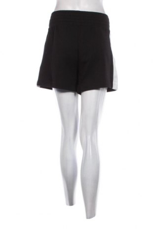 Damen Shorts PUMA, Größe XS, Farbe Schwarz, Preis 20,41 €