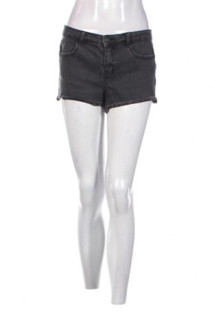 Γυναικείο κοντό παντελόνι Pimkie, Μέγεθος M, Χρώμα Γκρί, Τιμή 11,75 €