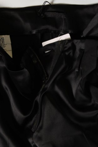 Дамски къс панталон Pinko, Размер M, Цвят Черен, Цена 51,68 лв.