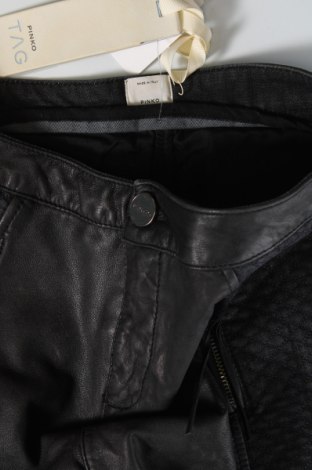 Дамски къс панталон Pinko, Размер M, Цвят Черен, Цена 138,32 лв.