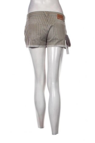 Γυναικείο κοντό παντελόνι Pinko, Μέγεθος M, Χρώμα Πολύχρωμο, Τιμή 7,84 €