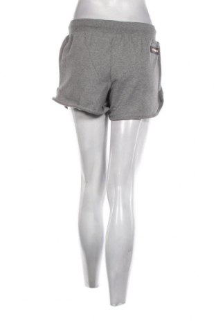 Дамски къс панталон Plein Sport, Размер L, Цвят Сив, Цена 108,54 лв.