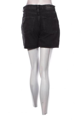 Γυναικείο κοντό παντελόνι Pull&Bear, Μέγεθος M, Χρώμα Γκρί, Τιμή 11,75 €