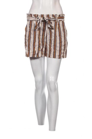 Дамски къс панталон Pull&Bear, Размер S, Цвят Многоцветен, Цена 5,89 лв.