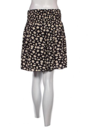 Γυναικείο κοντό παντελόνι SHEIN, Μέγεθος 4XL, Χρώμα Πολύχρωμο, Τιμή 5,52 €