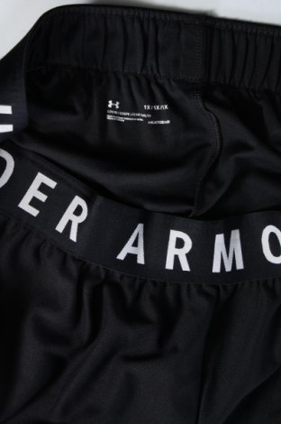 Дамски къс панталон Under Armour, Размер XL, Цвят Черен, Цена 72,00 лв.