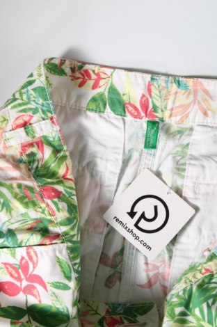 Damen Shorts United Colors Of Benetton, Größe XL, Farbe Mehrfarbig, Preis 15,50 €