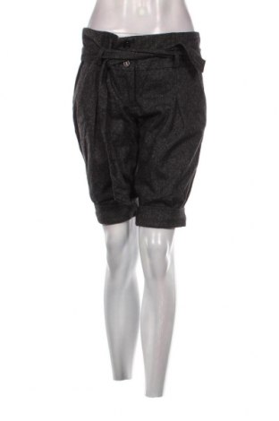 Damen Shorts United Colors Of Benetton, Größe M, Farbe Grau, Preis € 16,70