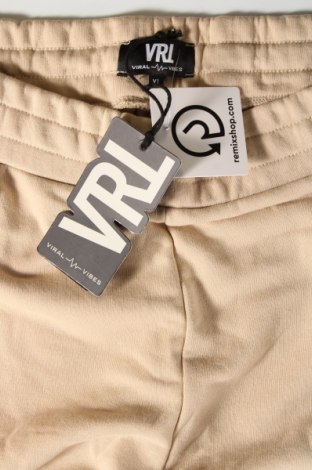 Pantaloni scurți de femei Viral Vibes, Mărime XL, Culoare Bej, Preț 42,63 Lei
